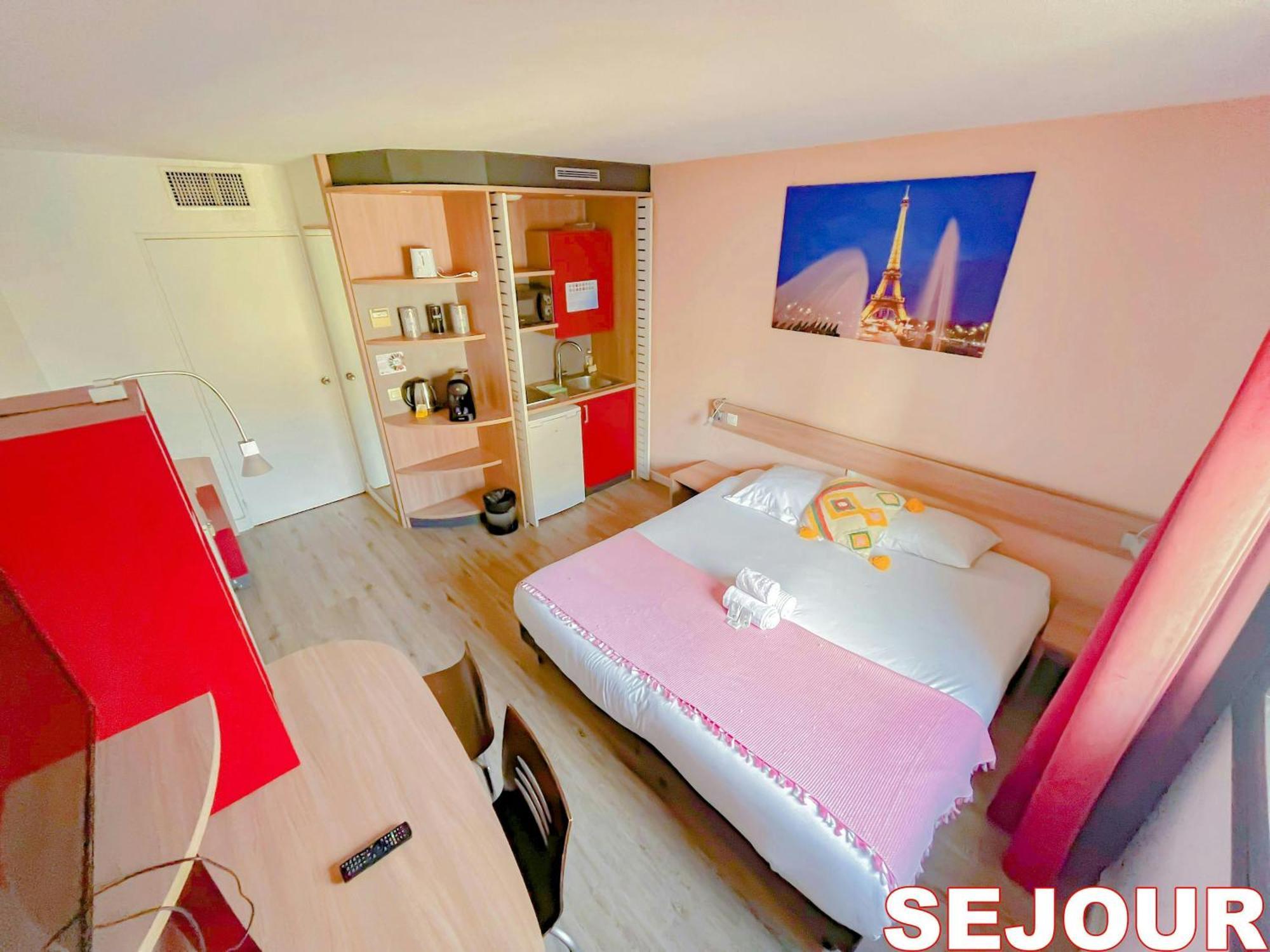 5 Minutes De Paris - Studio Unique Пантен Экстерьер фото